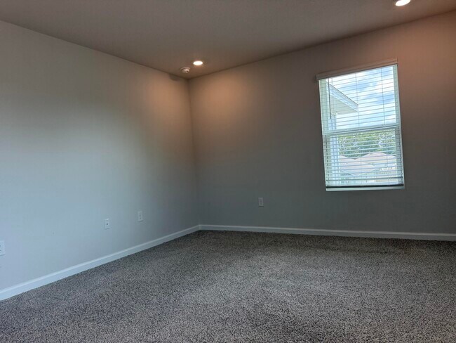Building Photo - 2800 Tallgrass Ct