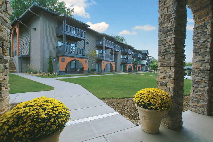 The Still I & II 6700 Cabot Dr Nashville TN 37209 Apartment Finder