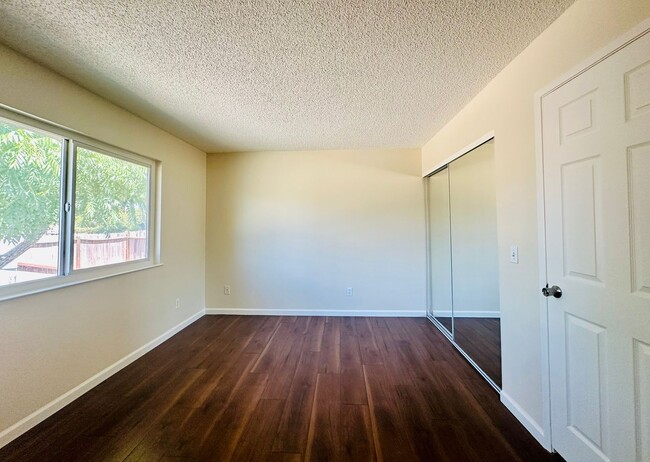 Building Photo - 505 Funston Dr