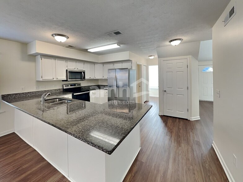 Building Photo - 5112 Greer Station Dr