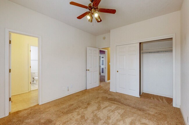 Building Photo - 2 story 4 bedroom