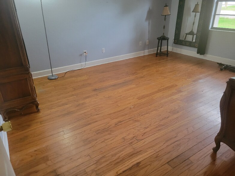 Building Photo - 2108 Shirewood Ct