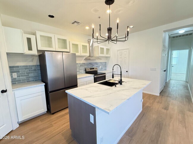 Building Photo - 1330 S Aaron