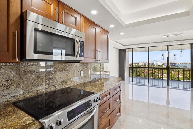 Building Photo - 10175 Collins Ave