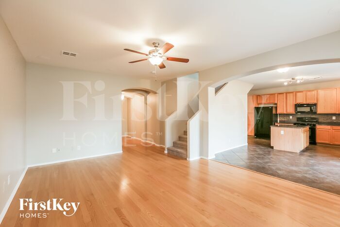 Building Photo - 18135 W Lundberg St