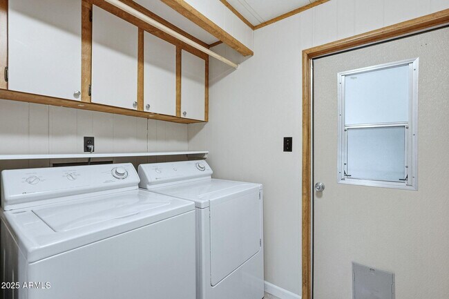 Building Photo - 17048 N 66th Terrace