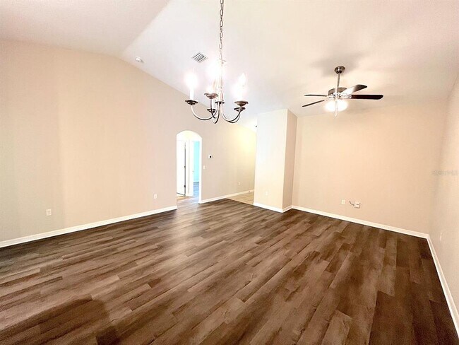 Building Photo - 59 Pine Haven Dr