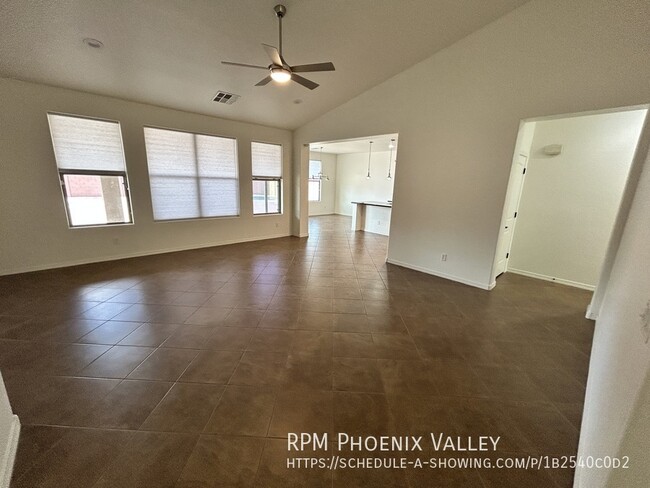 Building Photo - Spacious Bright N. Phx 4/2 w/POOL & *NEW* ...