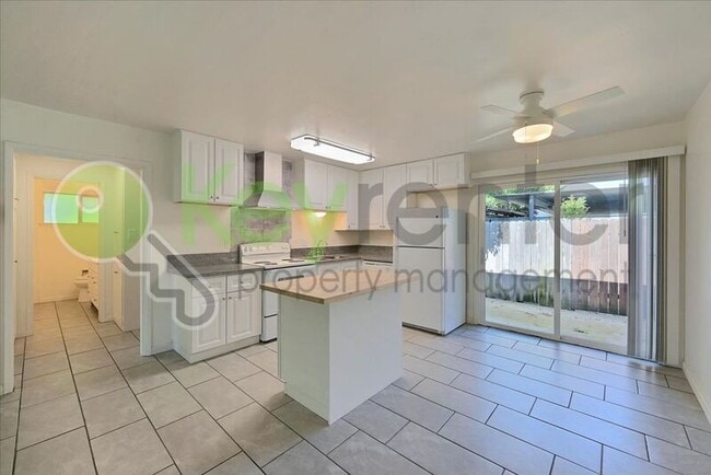 Building Photo - 6705 Greenback Ln