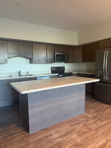 Building Photo - 9210 Mariaville Rd