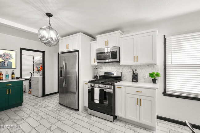 Building Photo - 614 Loretto Rd