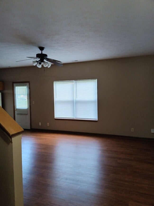 Primary Photo - 3282 Hopkins Dr