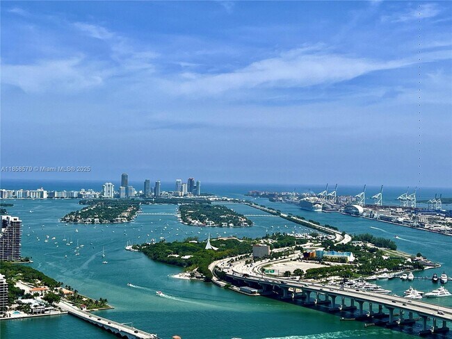 Building Photo - 1750 N Bayshore Dr