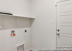Building Photo - 245 Blacktail Dr