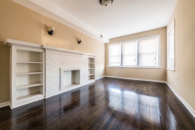 Building Photo - 109 N Laramie Ave