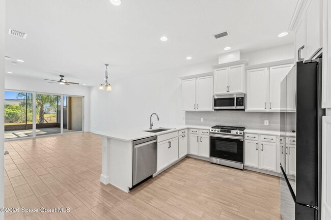 Building Photo - 3168 Avalonia Dr