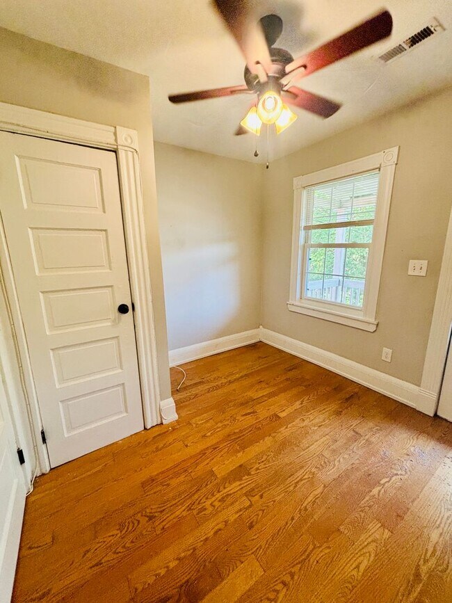 Building Photo - 711 Chimborazo Blvd
