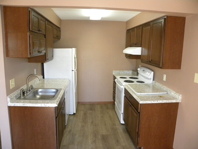 Building Photo - Quiet Condo Apartment Seatac, WA 98188