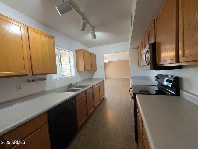 Building Photo - 1285 Leon Way