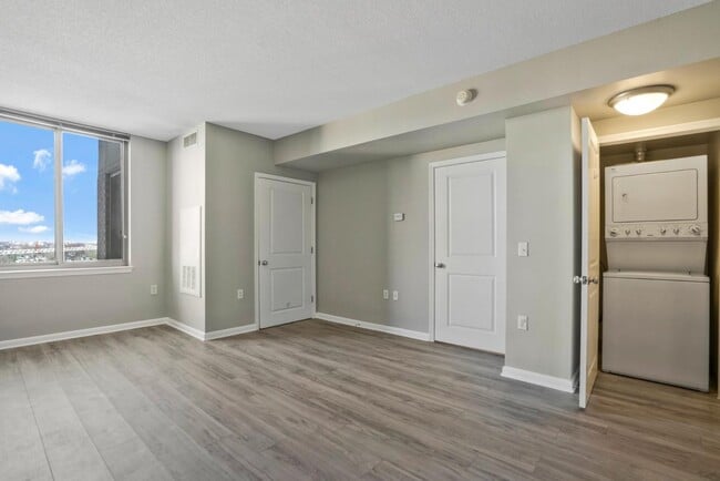 Building Photo - 851 N Glebe Rd