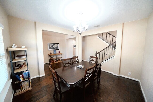 Building Photo - Executive 5-Bedroom Home in Coveted Crossvine Subdivision - Realtor Commission: $750