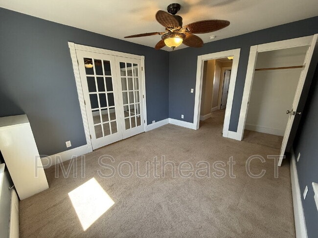 Building Photo - 86 School St