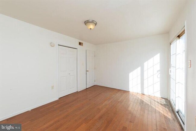 Building Photo - 1517 S 6th St