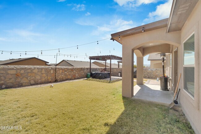 Building Photo - 412 Beech Tree Dr