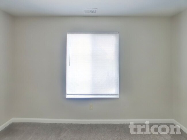 Building Photo - 9898 Worthington Blvd
