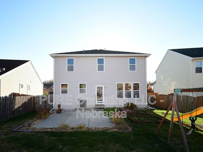 Building Photo - 16258 Loop St