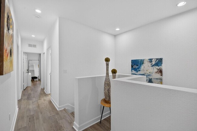 Building Photo - 10139 Wellington Parc Dr