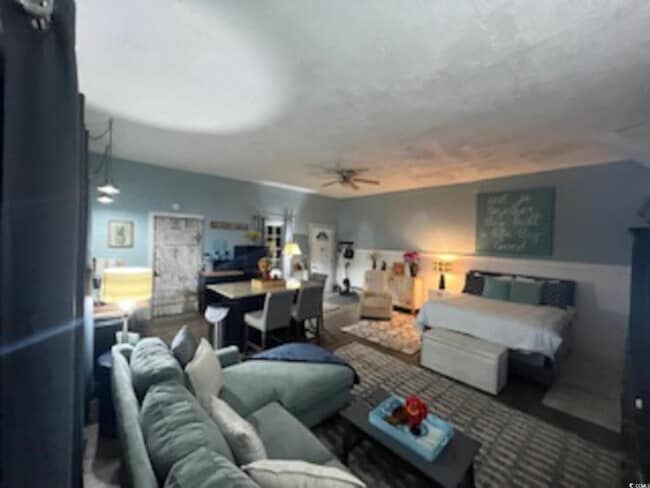 Building Photo - 5588 Daybreak Rd