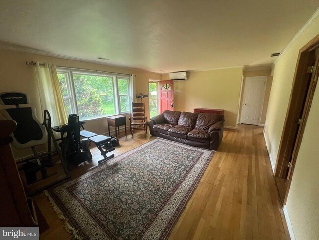 Building Photo - 10616 Oak Pl