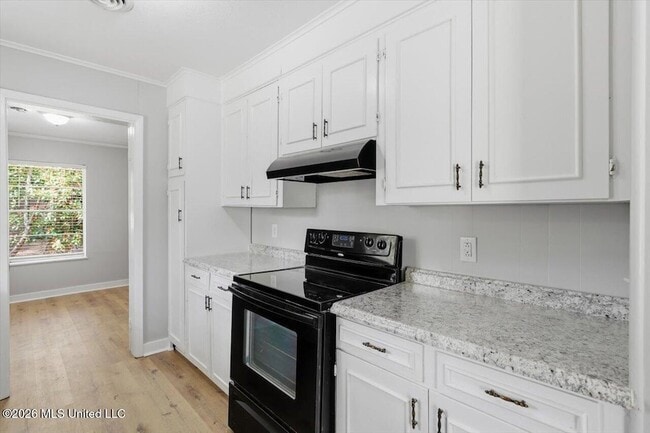 Building Photo - 104 Park Trail