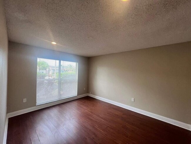 Building Photo - 11360 NW 37th Pl