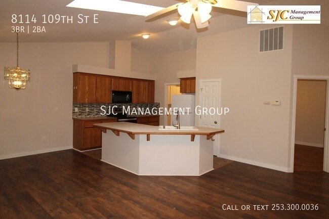 Building Photo - 8114 109th St E