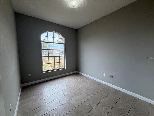 Building Photo - 2829 Middleton Cir