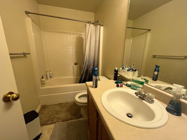 Building Photo - Nice Home in North Fort Collins