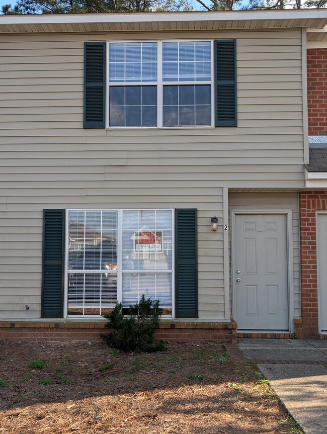 Building Photo - 102 Edgefield Rd