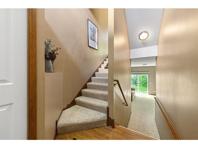 Building Photo - 5037 Dunkirk Pl N