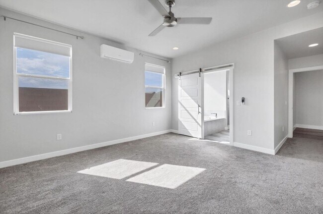 Building Photo - 2579 S Wilson Dr