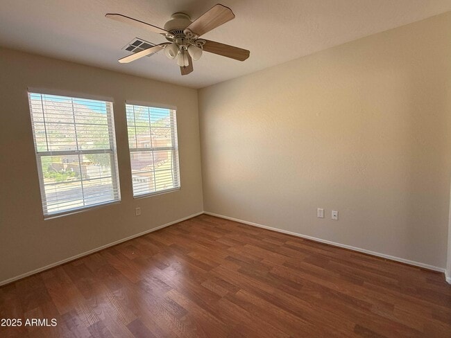 Building Photo - 137 W Mountain Sage Dr