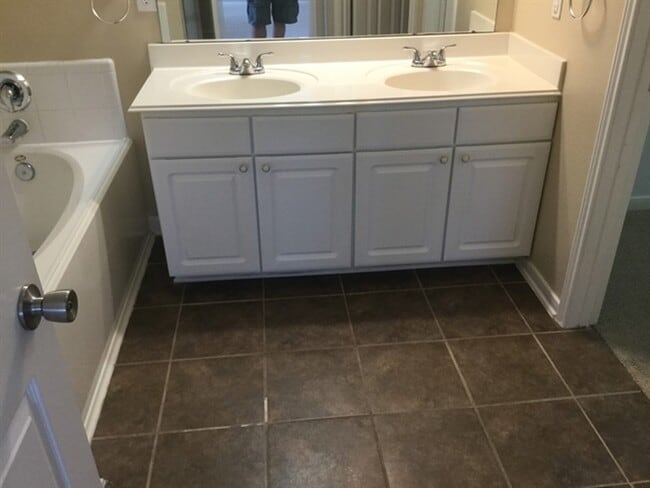 Building Photo - 9830 Wing St