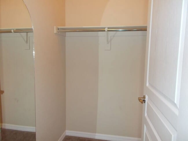Building Photo - 790 Country Grove Ln
