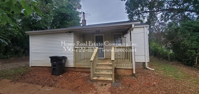 Building Photo - 2348 Bethabara Rd
