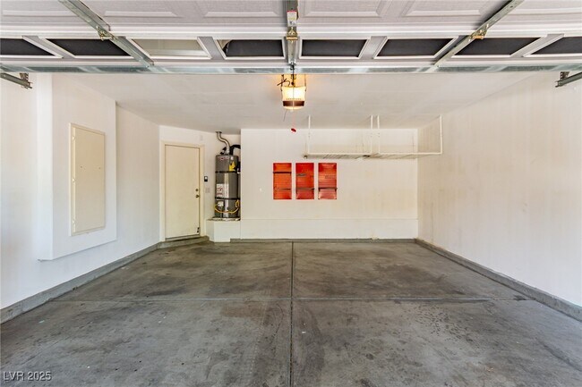 Building Photo - 10275 Headrick Dr