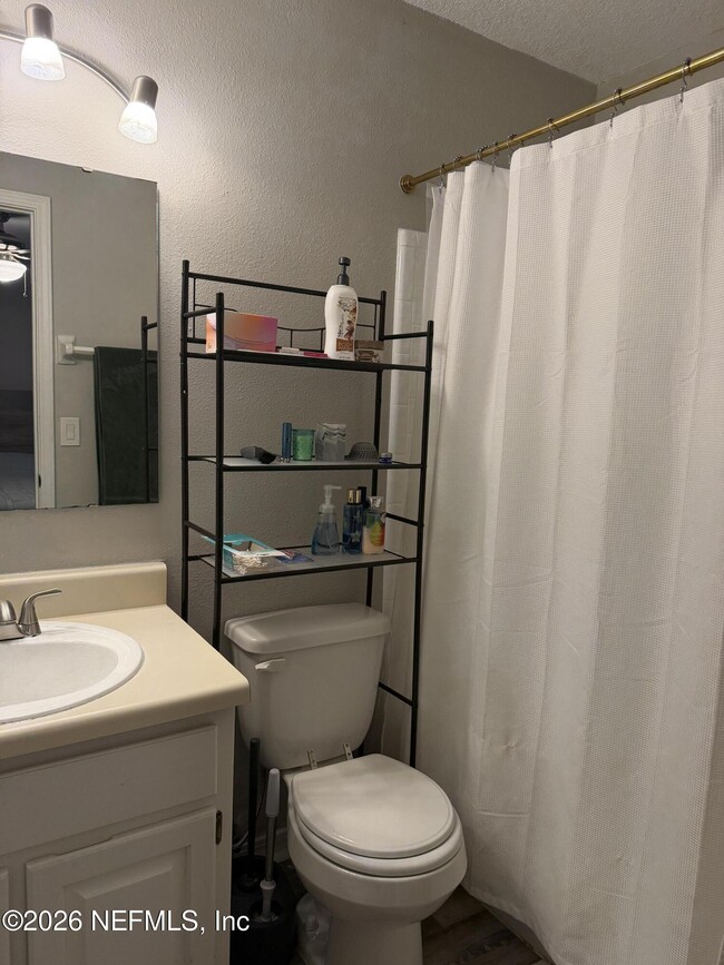 Building Photo - 7665 Jana Ln S