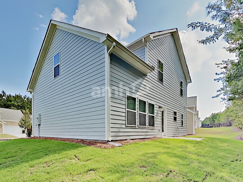 Building Photo - 529 Camp dr