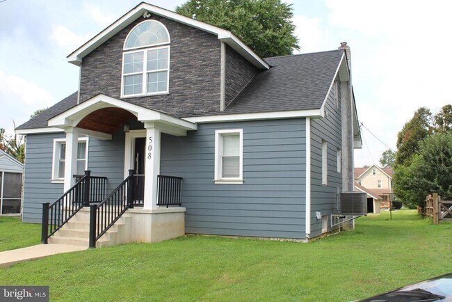 Primary Photo - 508 Chatham St