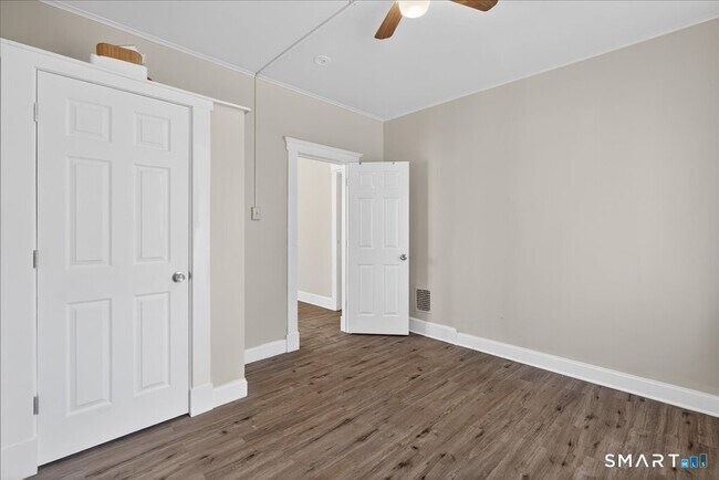 Building Photo - 82 Gilbert St